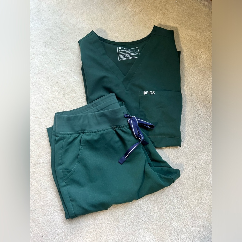 Figs Extreme Green Scrub Set